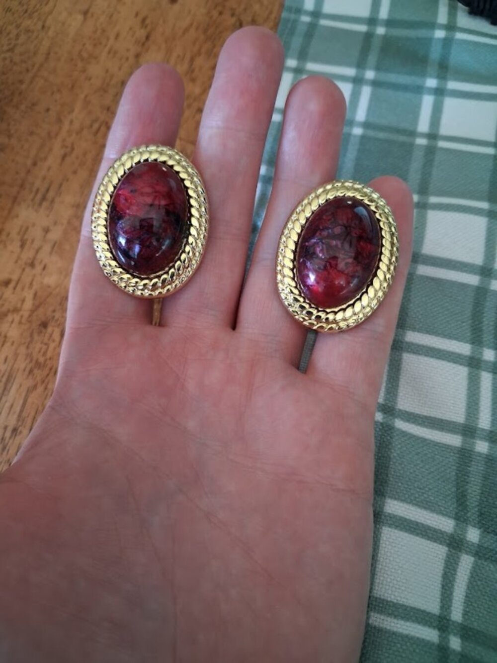 Retro style clip on earrings